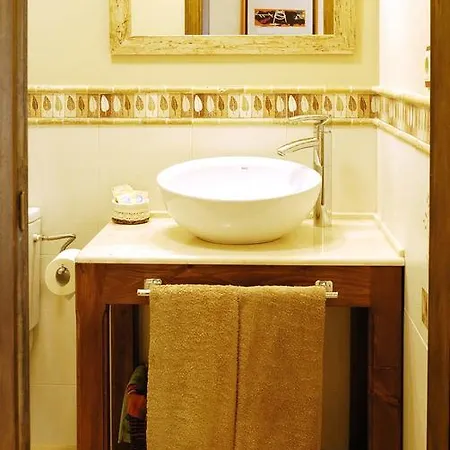 Hotel La De *